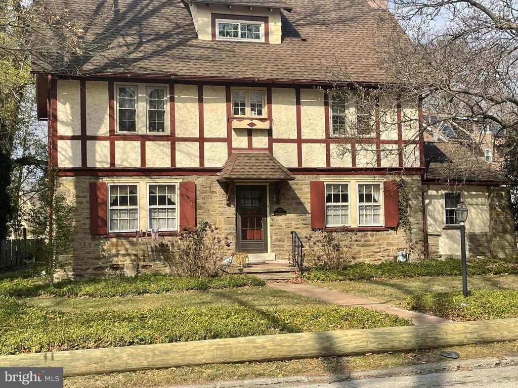 8128 BROOKSIDE RD, Elkins Park, PA 19027