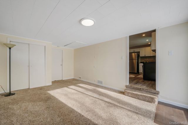 90 Winchester Drive, Lindenhurst, NY 11757