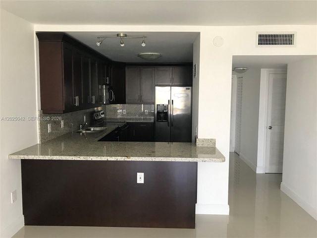 20100 W Country Club dr 803, Aventura, FL 33180