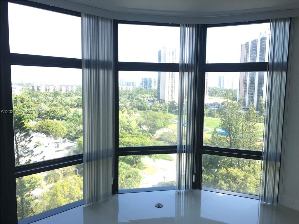 20100 W Country Club dr 803, Aventura, FL 33180