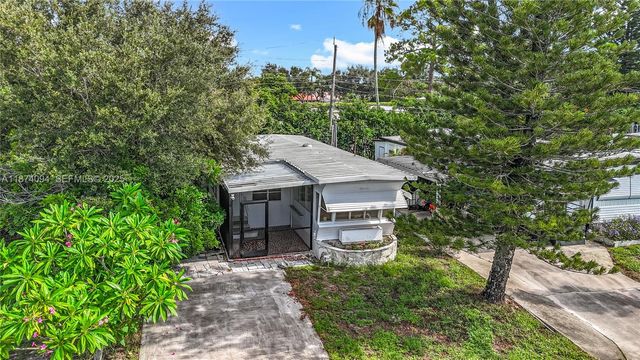 4165 S 88th Court S, Boynton Beach, FL 33436