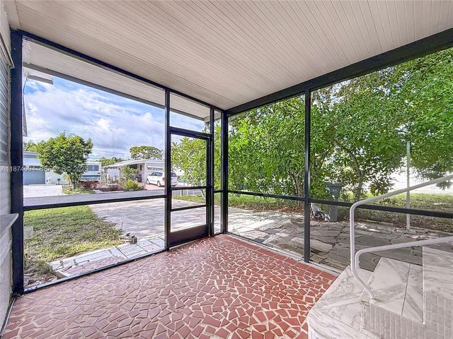 4165 S 88th Court S, Boynton Beach, FL 33436