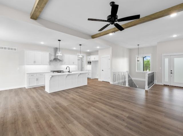 1117 Bentgrass Dr, Salina, KS 67401