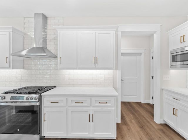 1117 Bentgrass Dr, Salina, KS 67401