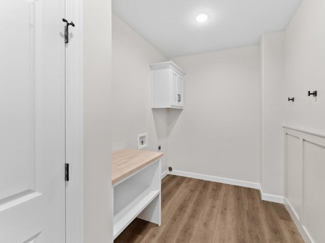 1117 Bentgrass Dr, Salina, KS 67401