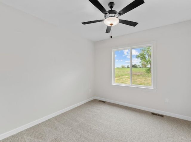 1117 Bentgrass Dr, Salina, KS 67401