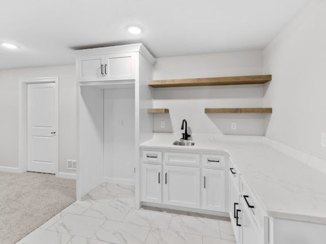 1117 Bentgrass Dr, Salina, KS 67401