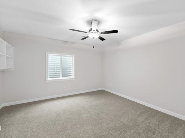 1117 Bentgrass Dr, Salina, KS 67401