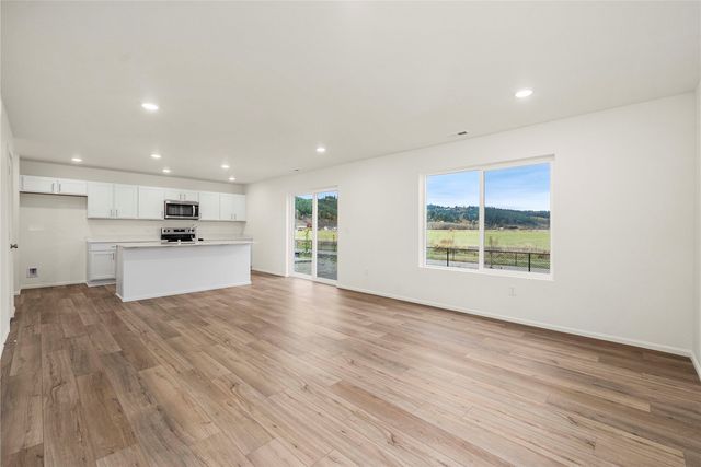 1443 Salzer Creek Loop, Centralia, WA 98531