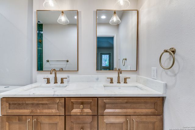9503 Deerbrook, San Antonio, TX 78250