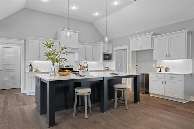 2328 W Wabash Street, Olathe, KS 66061