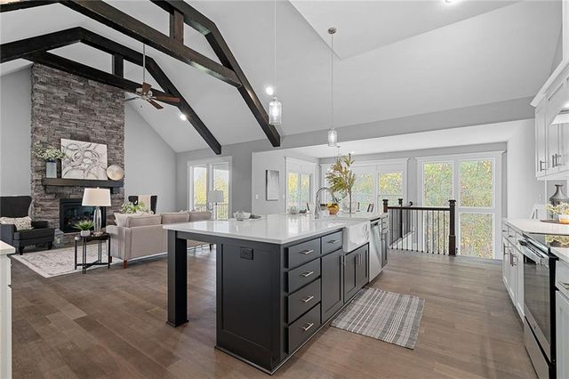 2328 W Wabash Street, Olathe, KS 66061
