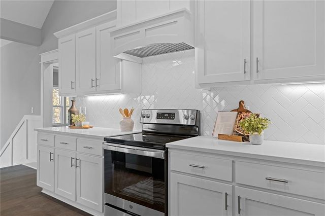 2328 W Wabash Street, Olathe, KS 66061