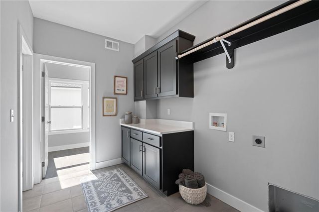 2328 W Wabash Street, Olathe, KS 66061