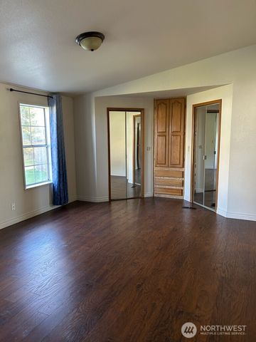80 Salmon Street, Clallam Bay, WA 98326