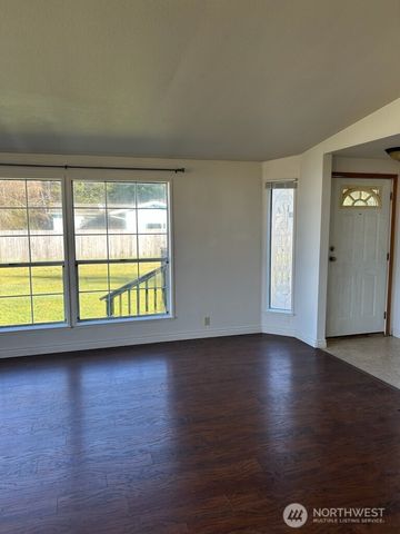80 Salmon Street, Clallam Bay, WA 98326