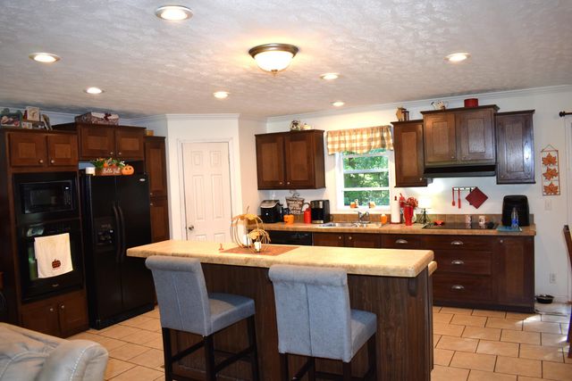 2836 Hwy 987 Laurel Hill, Pineville, KY 40977