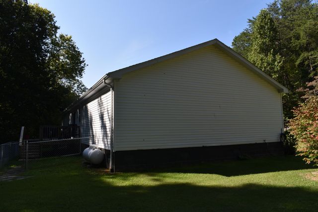 2836 Hwy 987 Laurel Hill, Pineville, KY 40977