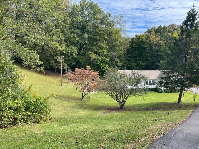 2836 Hwy 987 Laurel Hill, Pineville, KY 40977
