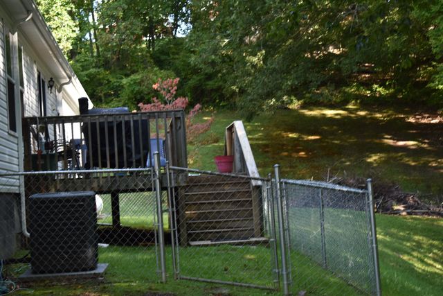 2836 Hwy 987 Laurel Hill, Pineville, KY 40977