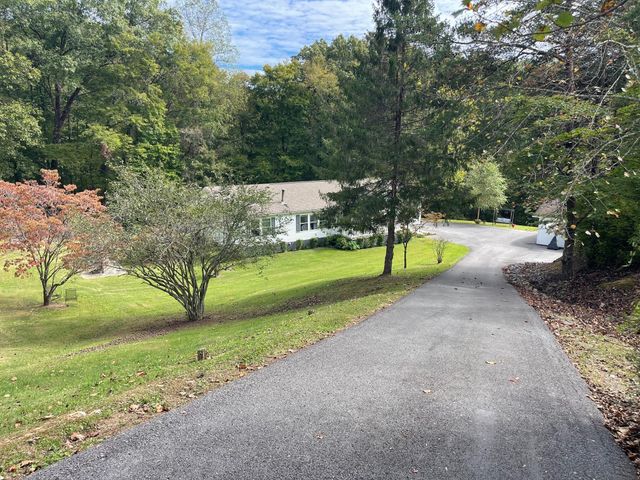 2836 Hwy 987 Laurel Hill, Pineville, KY 40977