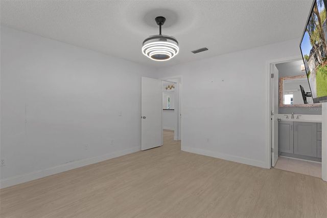 206 DESOTA COURT, The Villages, FL 32159