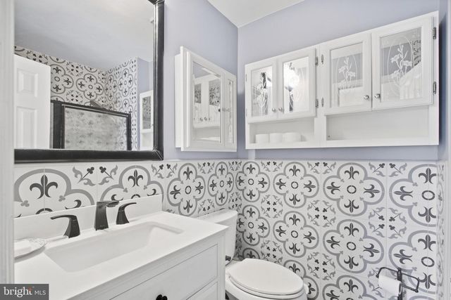 11 WOODSTOCK DR, Toms River, NJ 08757