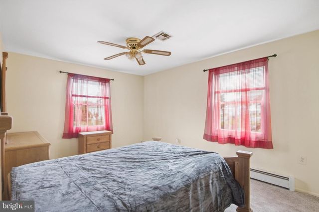 11 WOODSTOCK DR, Toms River, NJ 08757
