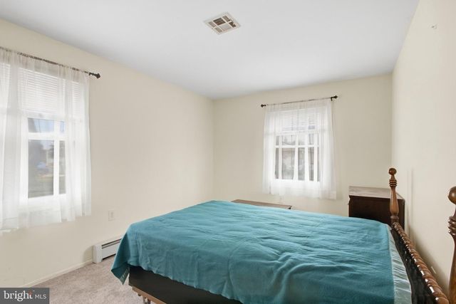 11 WOODSTOCK DR, Toms River, NJ 08757