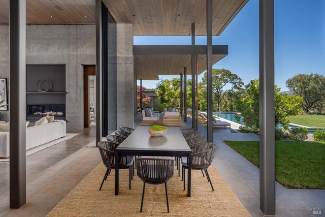 9777 Via Cantera, Kenwood, CA 95452