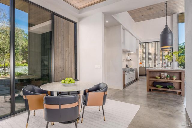 9777 Via Cantera, Kenwood, CA 95452