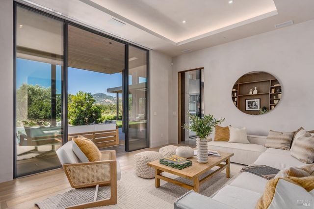 9777 Via Cantera, Kenwood, CA 95452