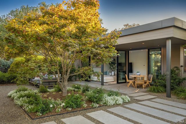 9777 Via Cantera, Kenwood, CA 95452