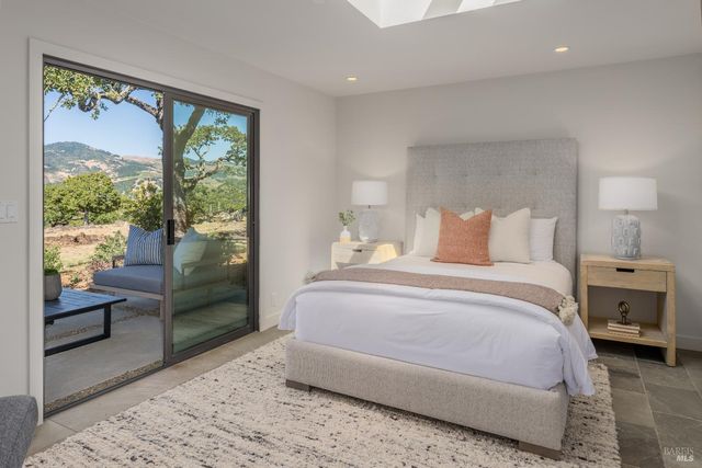 9777 Via Cantera, Kenwood, CA 95452