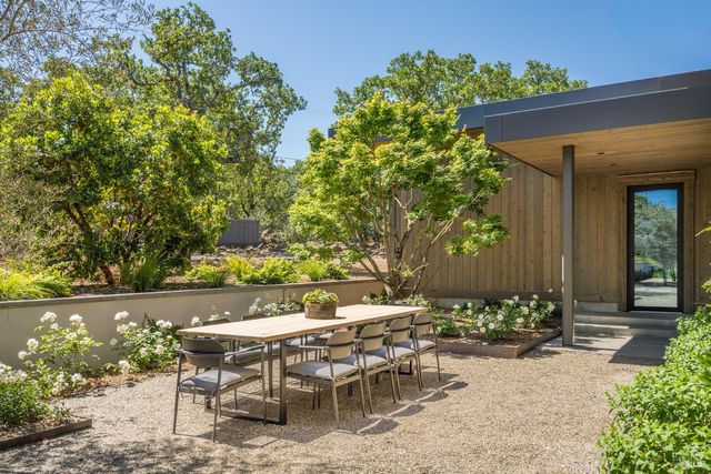 9777 Via Cantera, Kenwood, CA 95452