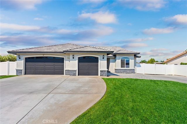 7714 Paisley Avenue, Hesperia, CA 92345