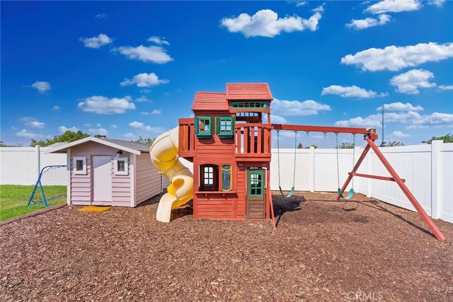 7714 Paisley Avenue, Hesperia, CA 92345