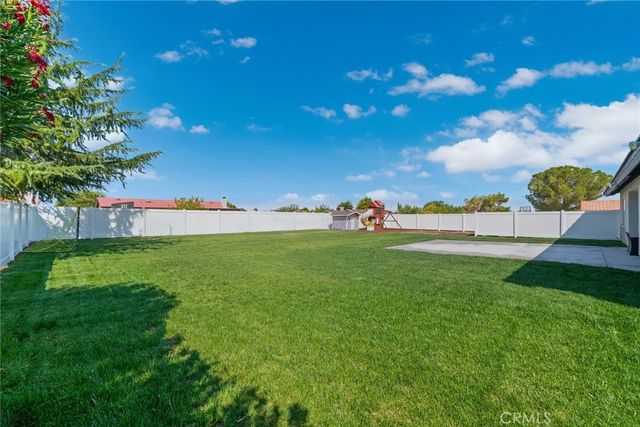 7714 Paisley Avenue, Hesperia, CA 92345