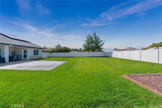 7714 Paisley Avenue, Hesperia, CA 92345