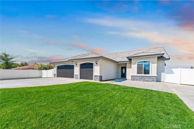 7714 Paisley Avenue, Hesperia, CA 92345