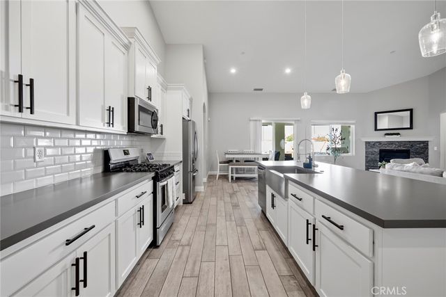 7714 Paisley Avenue, Hesperia, CA 92345