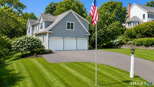 1 Angelas Way, Burlington, CT 06013
