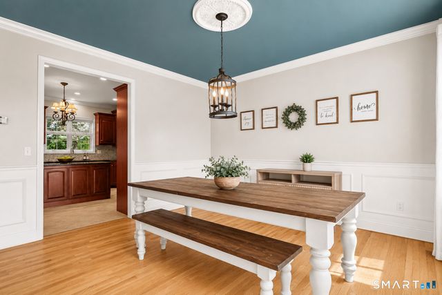1 Angelas Way, Burlington, CT 06013