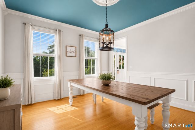 1 Angelas Way, Burlington, CT 06013