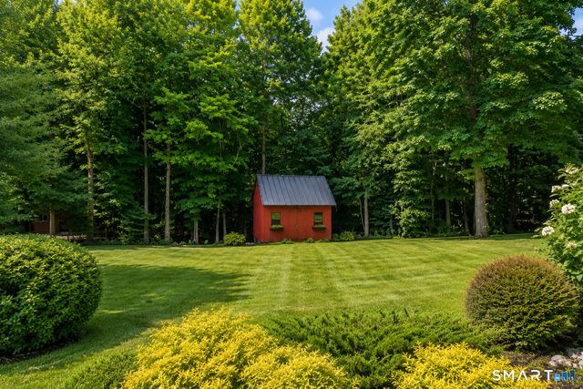 1 Angelas Way, Burlington, CT 06013
