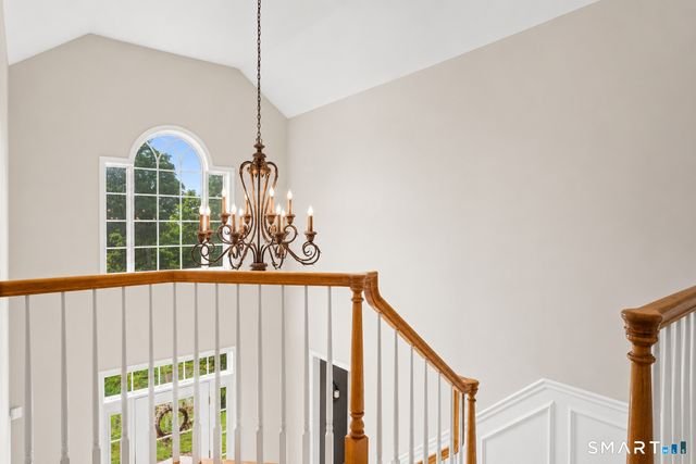 1 Angelas Way, Burlington, CT 06013