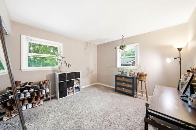 10119 Headley Hill Rd, Louisville, KY 40223