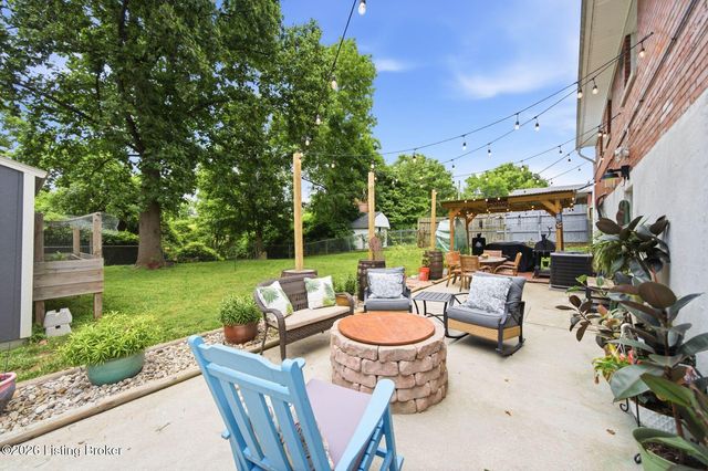 10119 Headley Hill Rd, Louisville, KY 40223