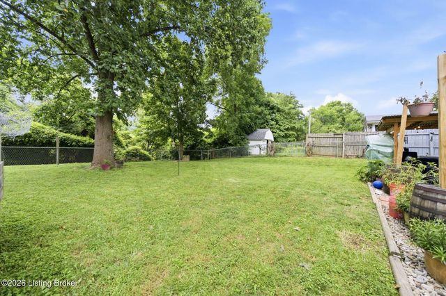 10119 Headley Hill Rd, Louisville, KY 40223
