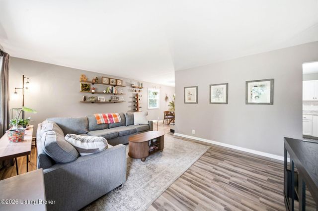 10119 Headley Hill Rd, Louisville, KY 40223